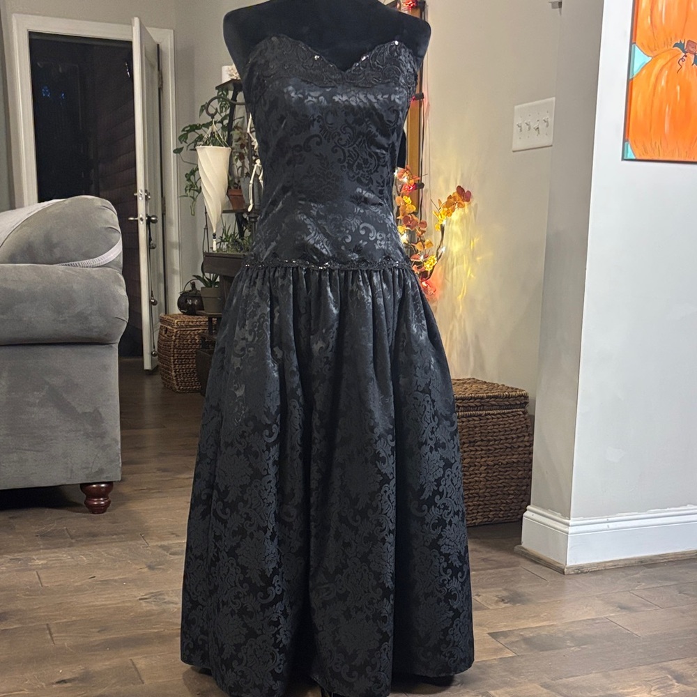 Scott McClintock Black Strapless Dress with Floral Design - Picture 2 of 11